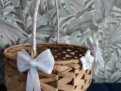 Parduodu nauja puošta krepša šventėms