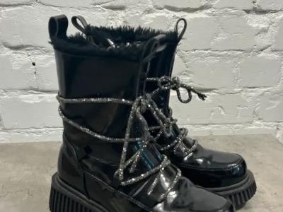 Elegantiški aulinukai paaukštintu padu