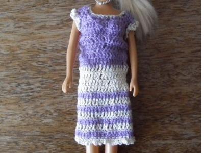 Violetinė suknelė