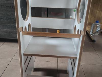Montessori bokštelis