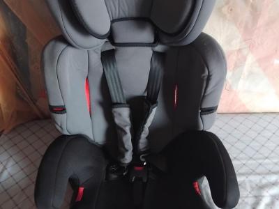 Auto kėdutė