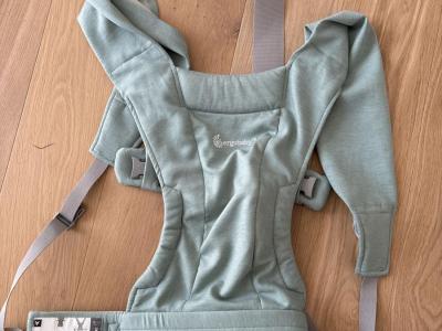 Ergobaby embrace nešioklė